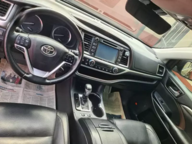 Toyota Highlander   - 2018