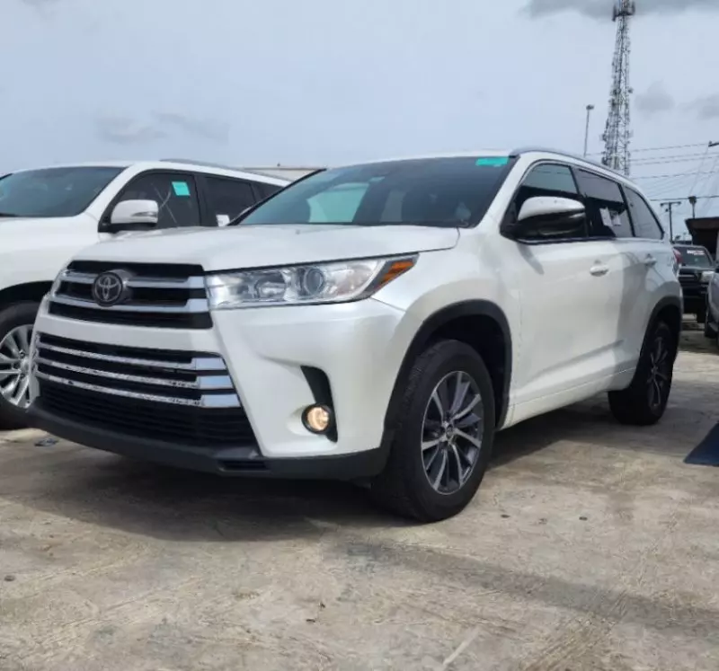 Toyota Highlander   - 2018