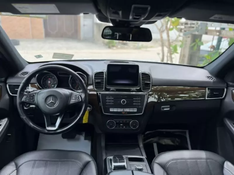 Mercedes-Benz GLE-Class   - 2018