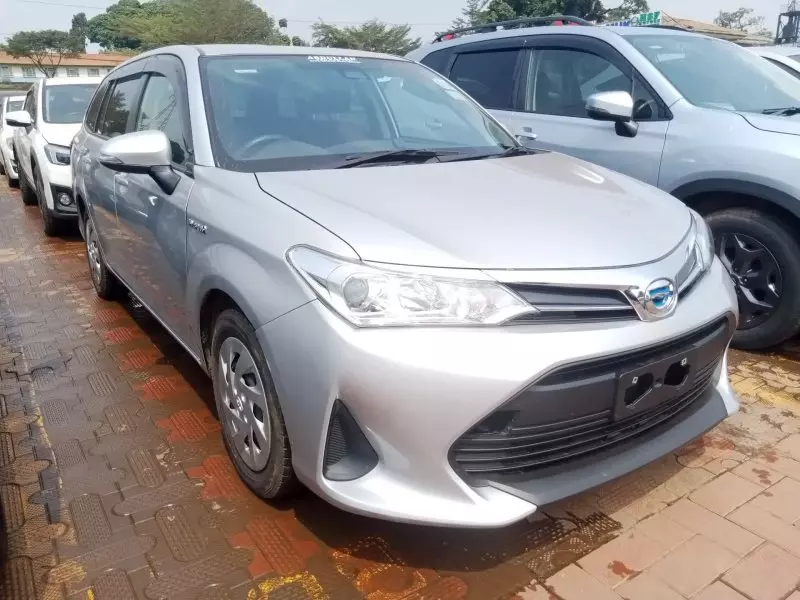 Toyota Fielder hybrid    - 2016