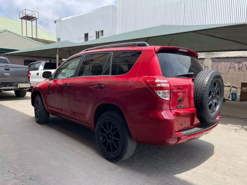 Toyota RAV 4   - 2011