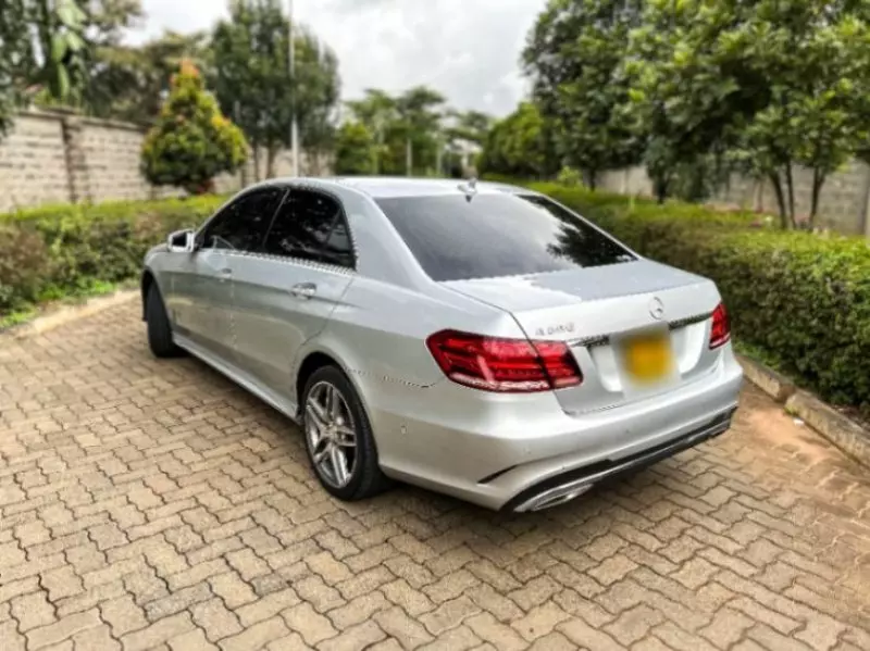 Mercedes-Benz E 250 - 2014