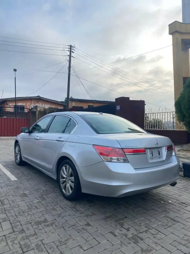 Honda Accord   - 2012