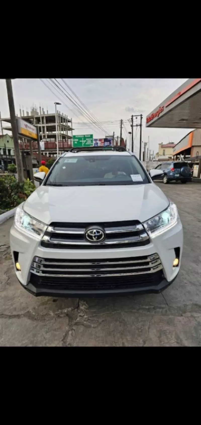 Toyota Highlander   - 2014