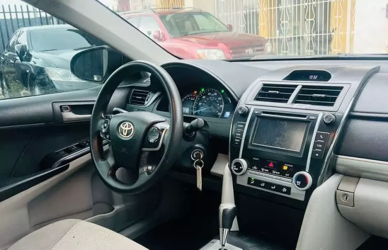Toyota Camry   - 2012