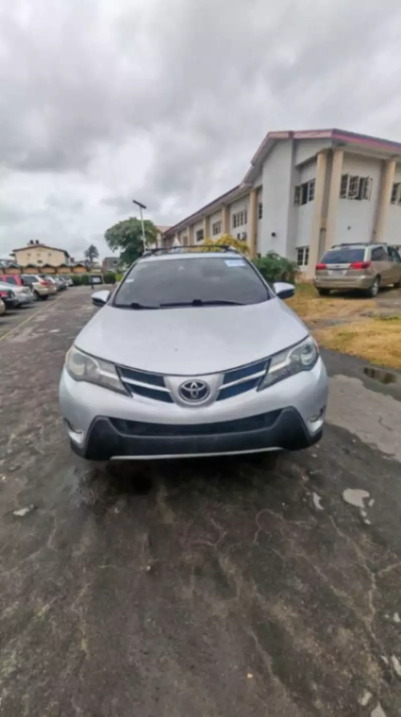 Toyota RAV4   - 2014