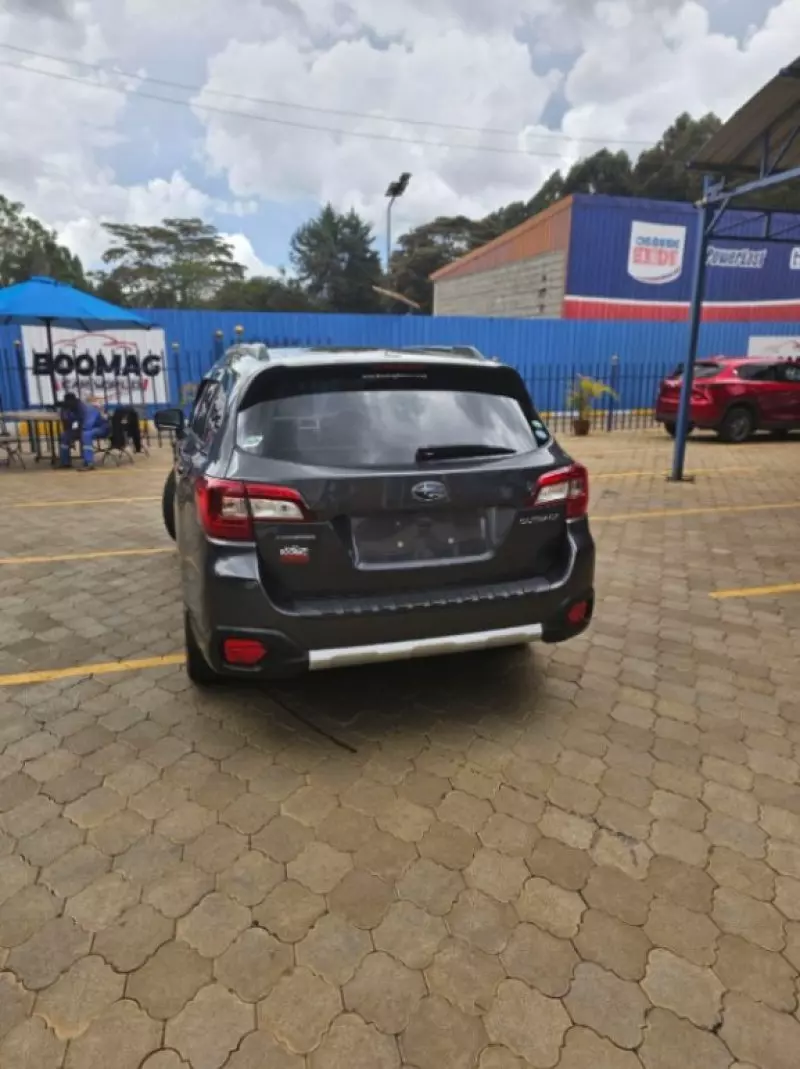 Subaru Outback   - 2019