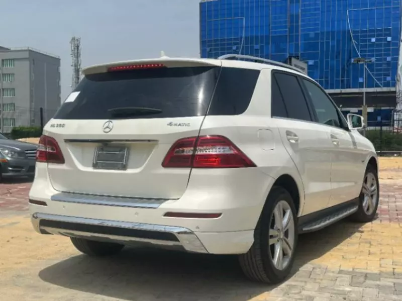 Mercedes-Benz ML 350   - 2011