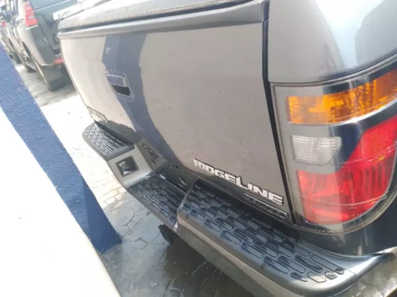 Honda Ridgeline   - 2006