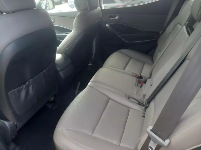 Hyundai Santa Fe   - 2013
