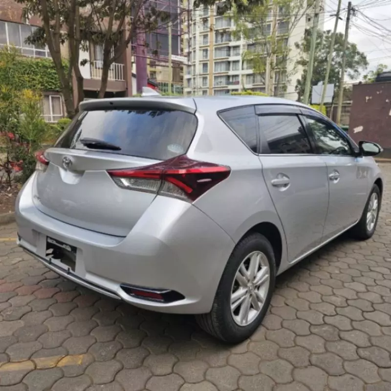 Toyota Auris   - 2017