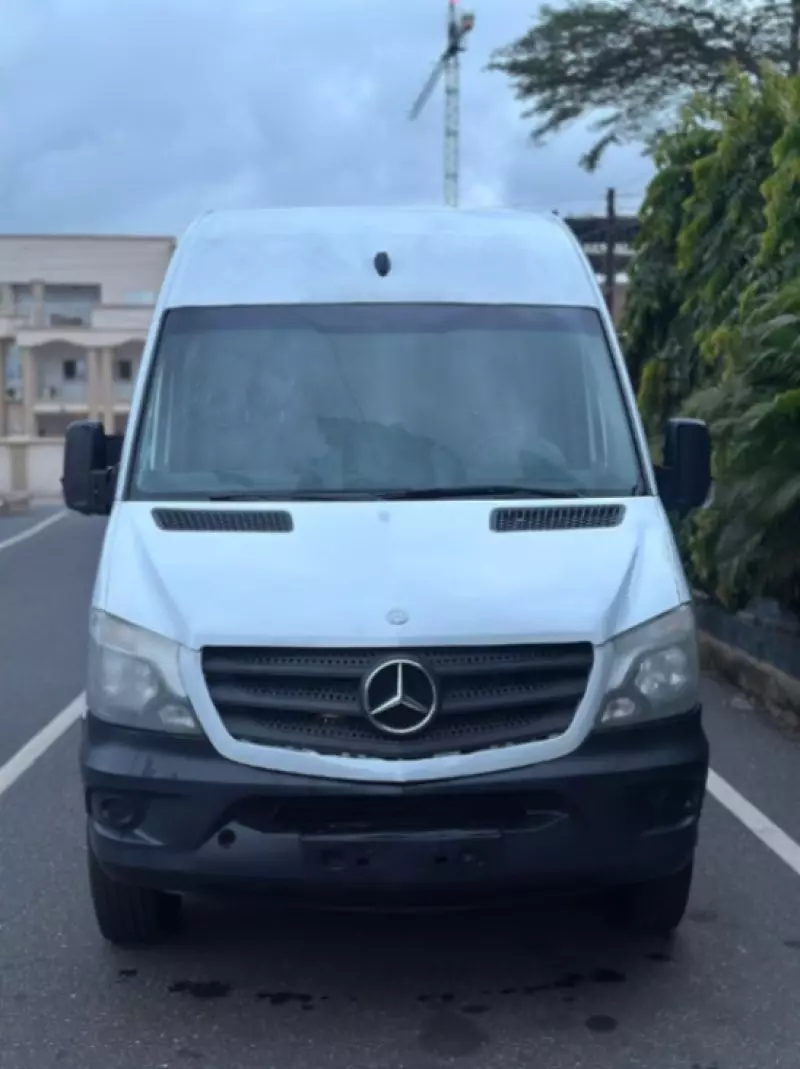Mercedes-Benz Sprinter   - 2014