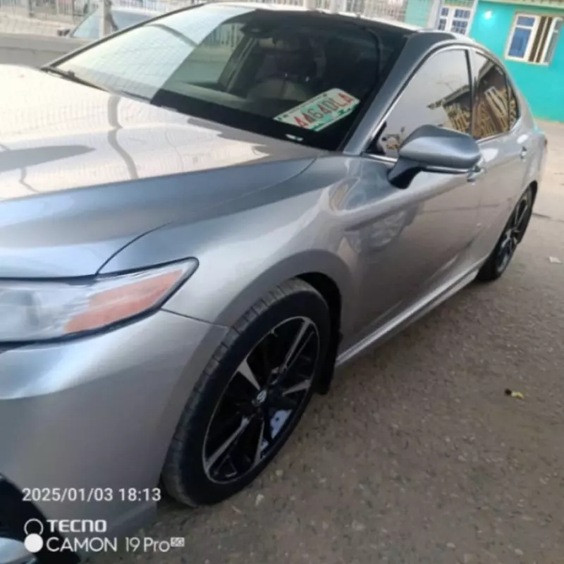 Toyota Camry   - 2018