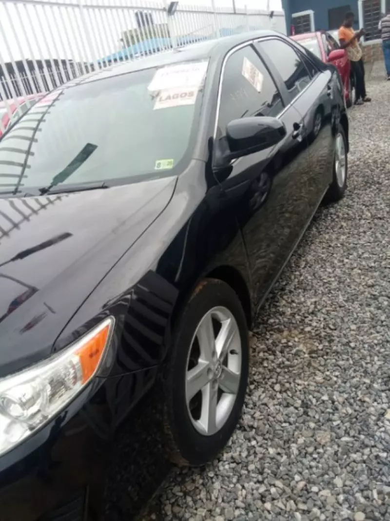 Toyota Camry   - 2012
