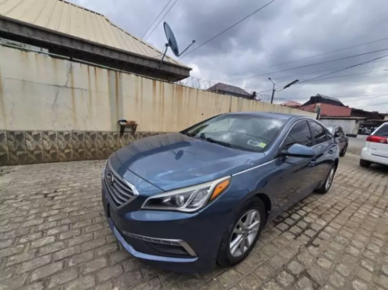 Hyundai Sonata   - 2015