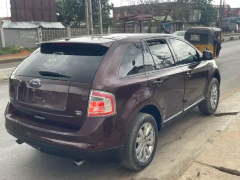 Ford Edge   - 2010