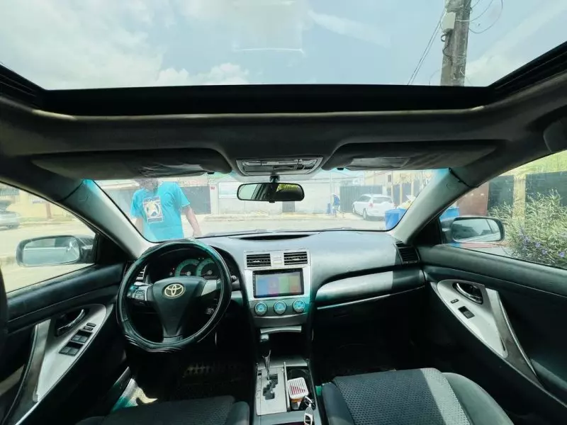 Toyota Camry   - 2009