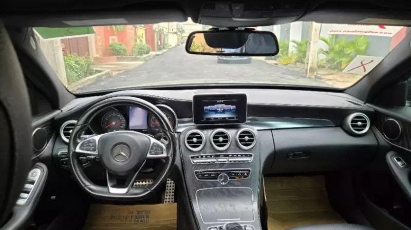 Mercedes-Benz C 300 - 2015