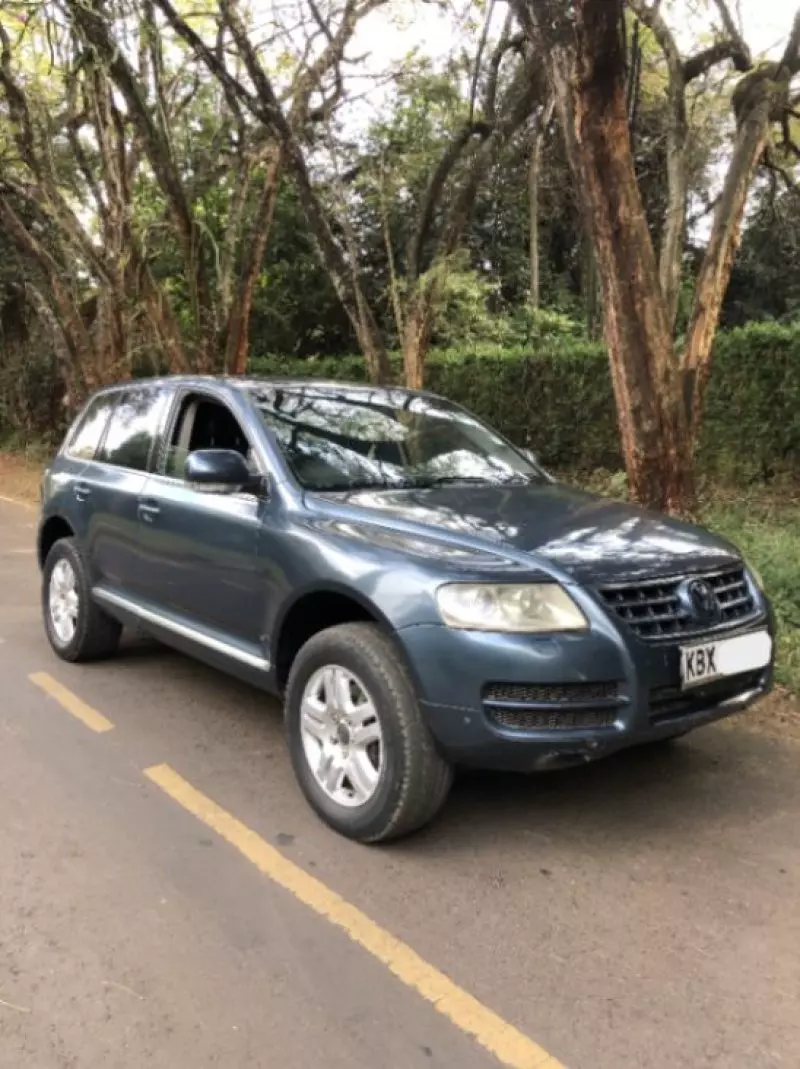 Volkswagen Touareg   - 2006