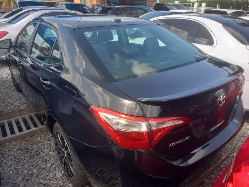 Toyota Corolla   - 2016