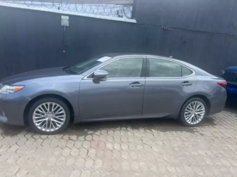 Lexus ES 350   - 2013