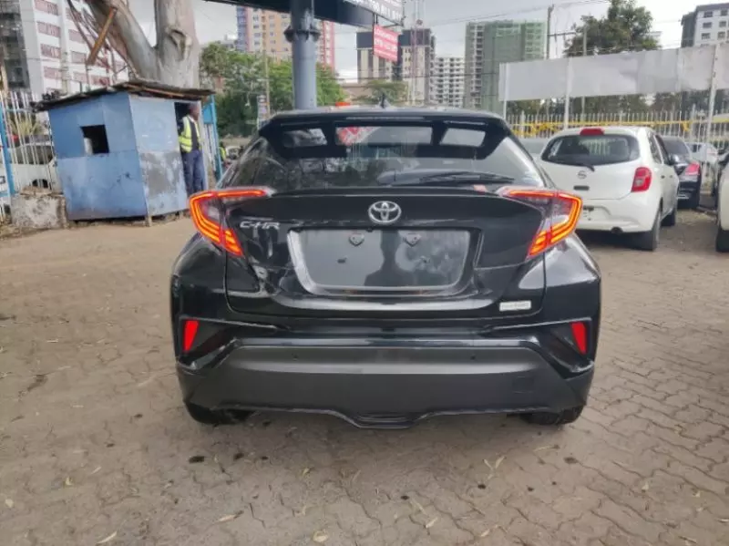 Toyota CH-R   - 2017