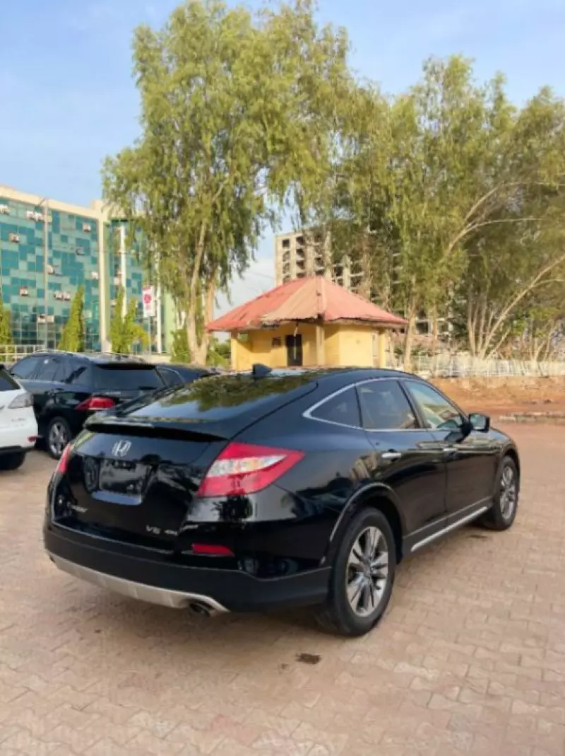 Honda Crosstour   - 2013