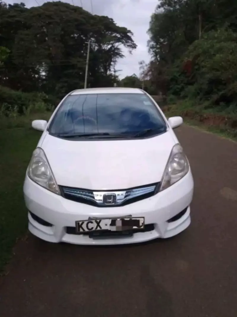 Honda Fit shuttle