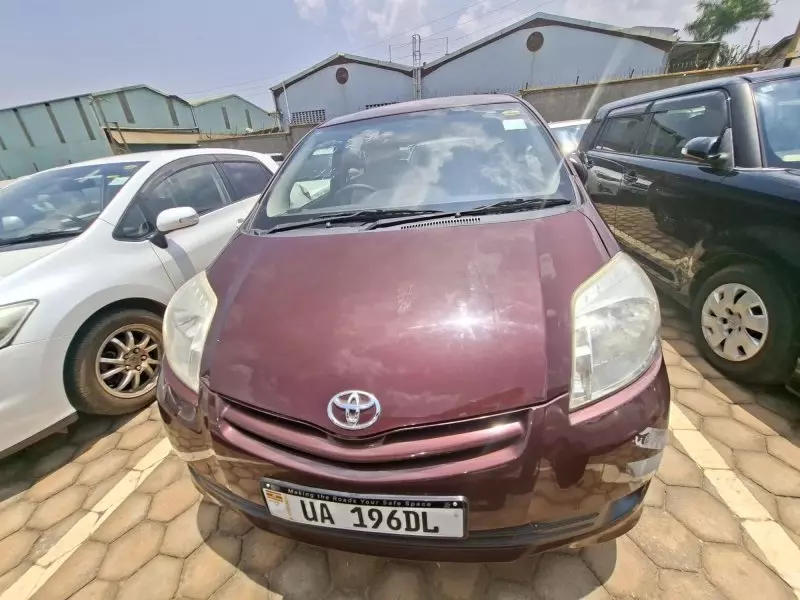 Toyota Passo Sette   - 2012