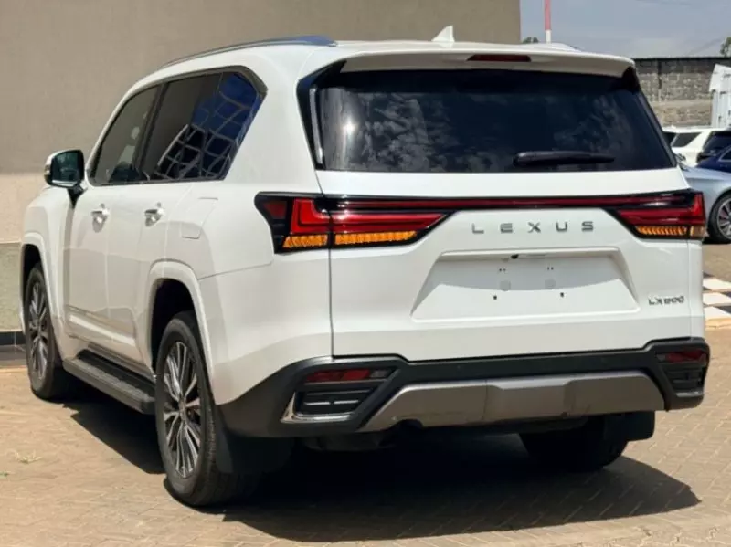 Lexus LX 600   - 2022