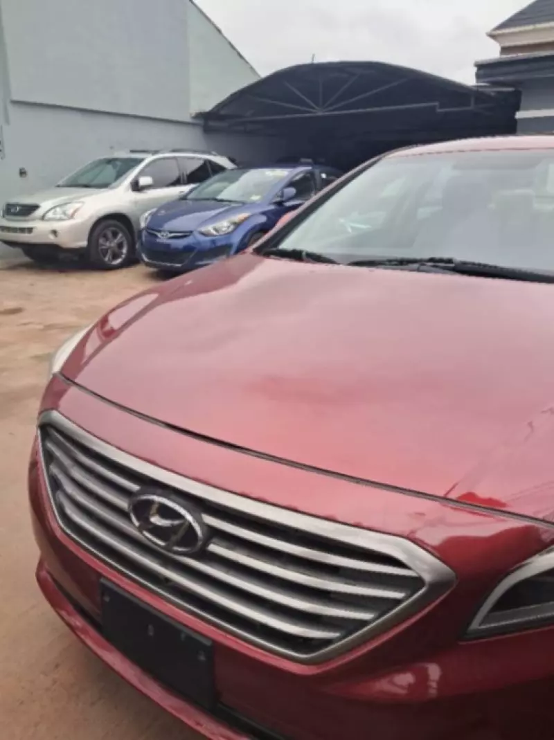 Hyundai Sonata   - 2015
