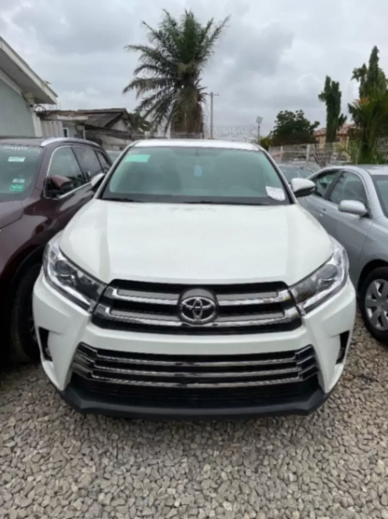 Toyota Highlander   - 2015