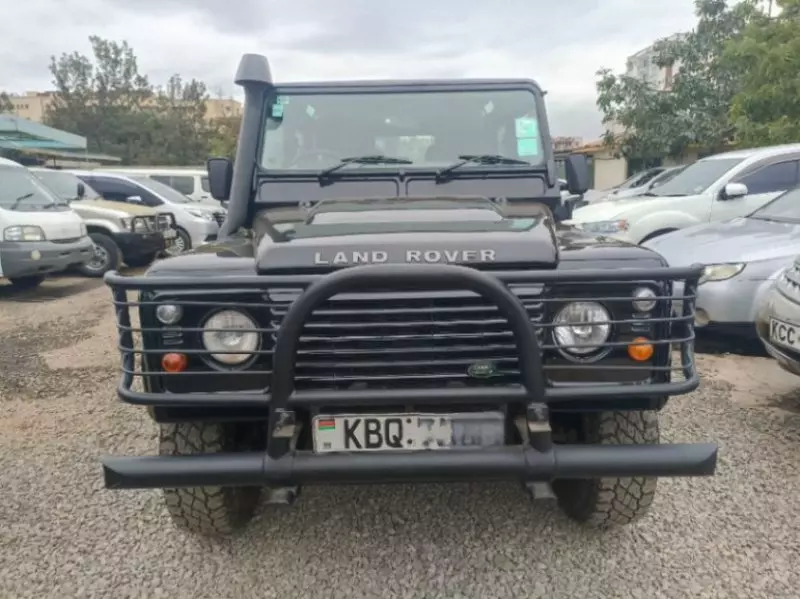 Land Rover Defender   - 2011