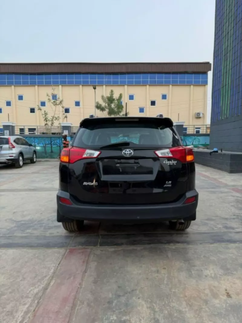Toyota RAV4 - 2014