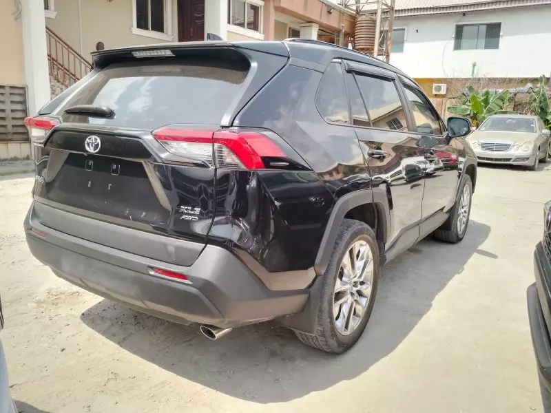Toyota Rav 4 8AT 2.5l (Adventure Grade)   - 2020