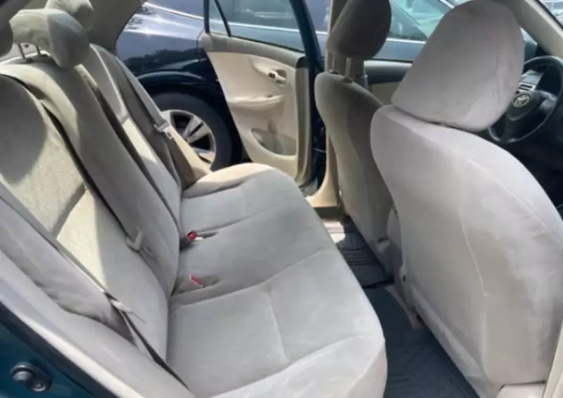 Toyota corolla   - 2009