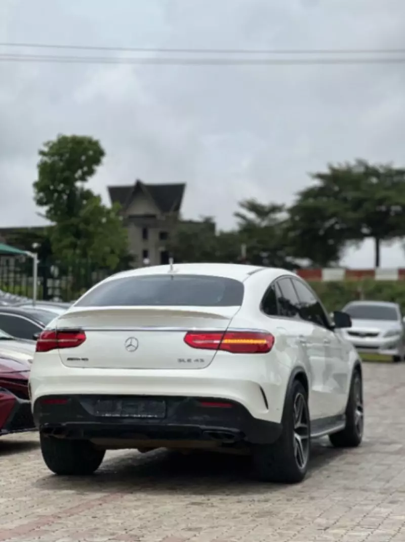 Mercedes-Benz GLE 43 AMG   - 2017