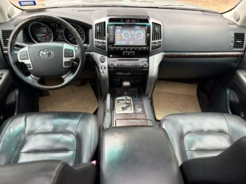 Toyota Land Cruiser   - 2015