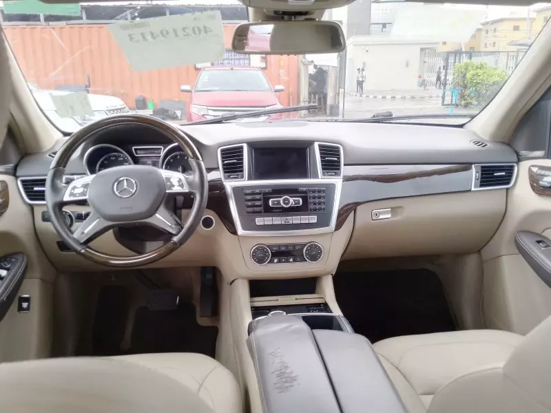 Mercedes-Benz ML 350   - 2012