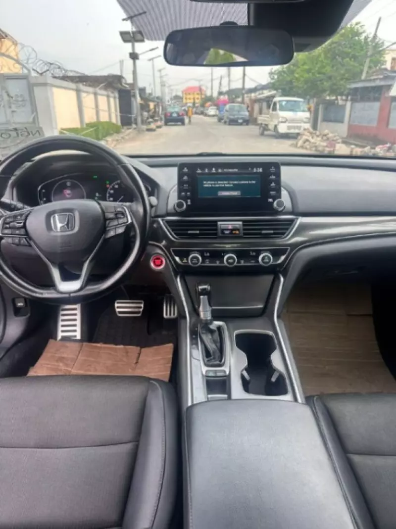 Honda Accord   - 2018
