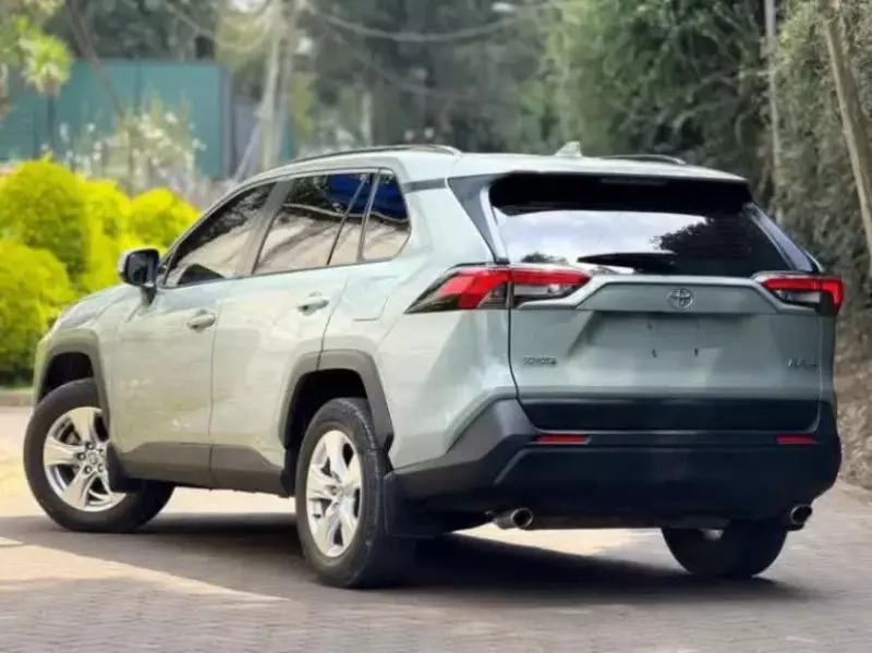 Toyota RAV4   - 2021