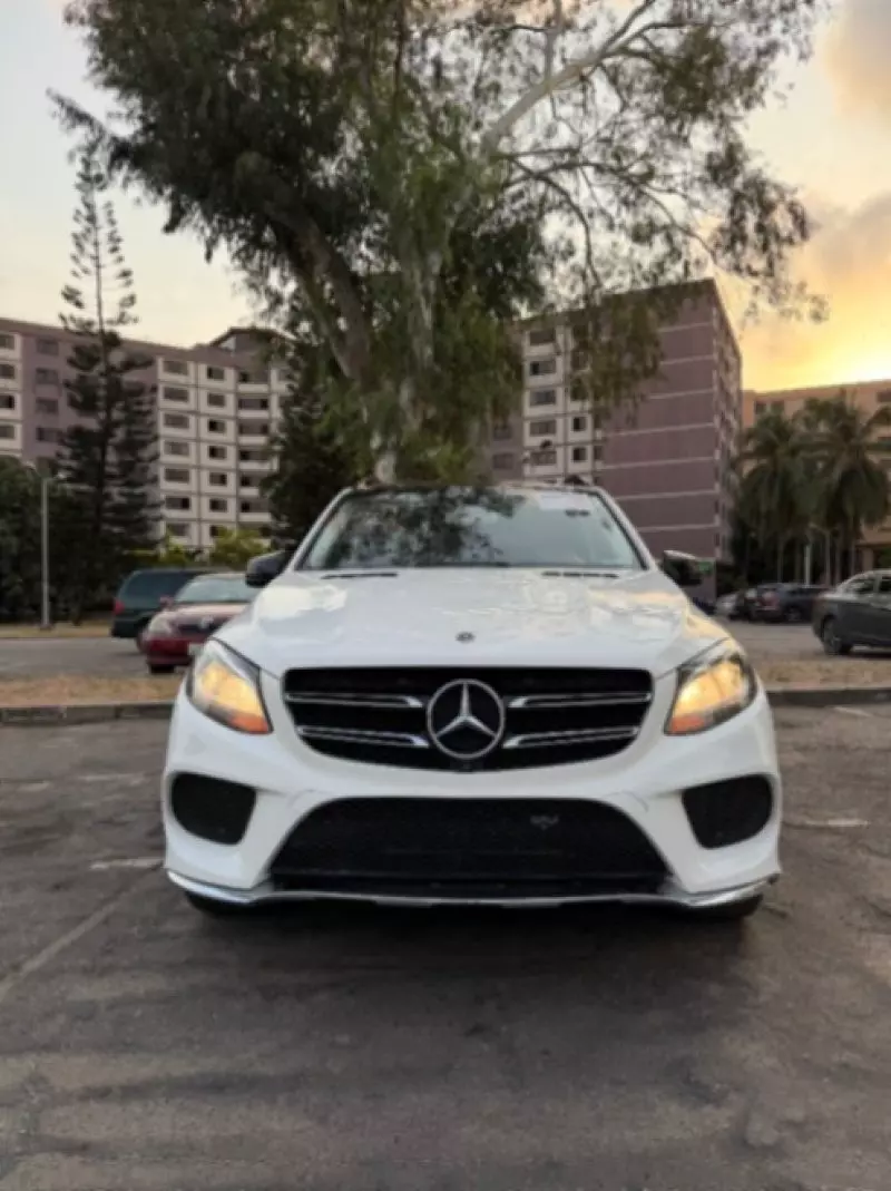 Mercedes-Benz GLE-Class   - 2018