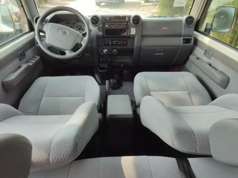 Toyota Land Cruiser - 2017