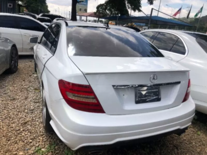 Mercedes-Benz C 300   - 2013