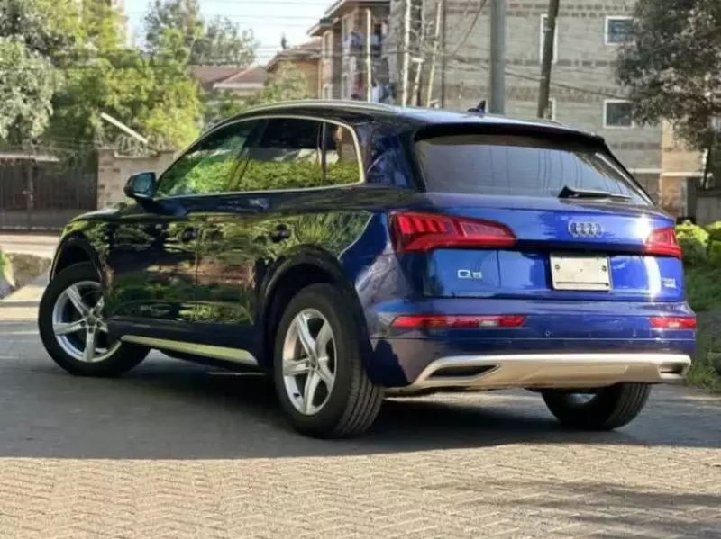 Audi Q5   - 2018