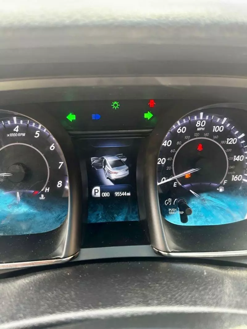 Toyota Avalon   - 2016