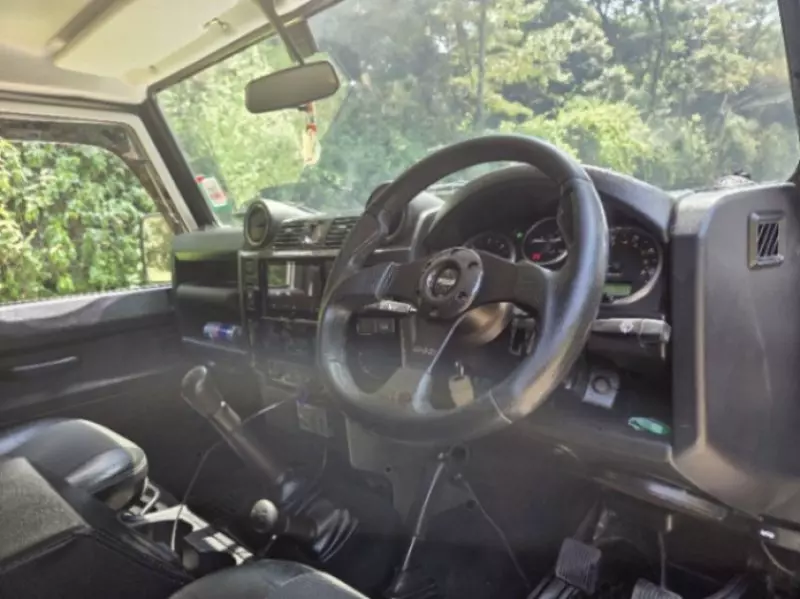 Land Rover Defender   - 2014