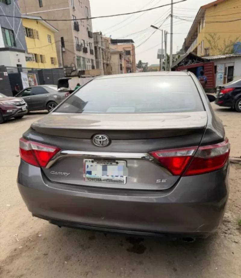 Toyota Camry   - 2015