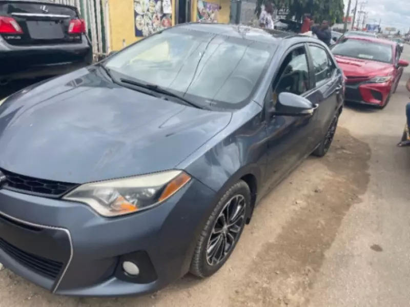 Toyota corolla   - 2014