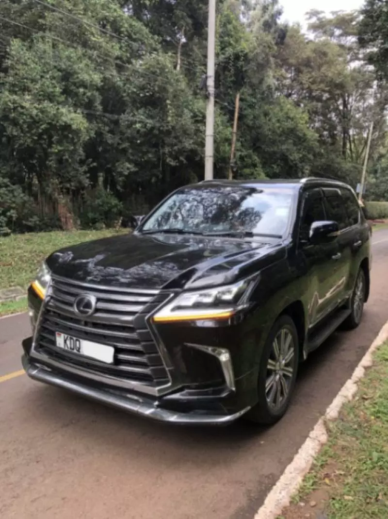 Lexus LX 570   - 2017